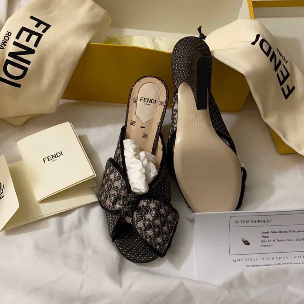 Fendi FFreedom embroidered mules - Brown